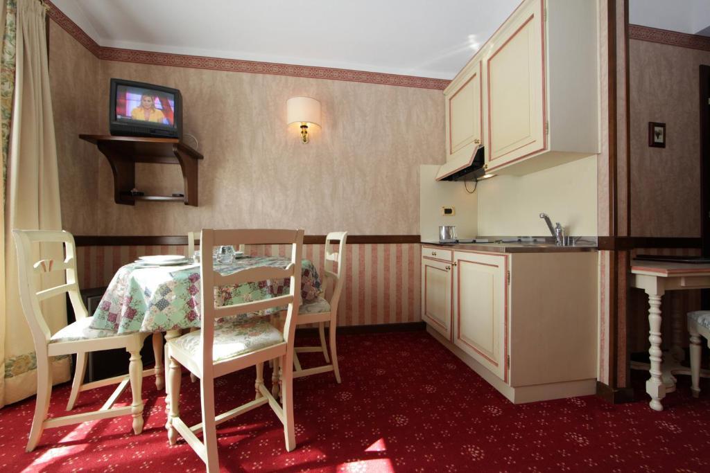 Hotel Petit Prince Antagnod Pokoj fotografie